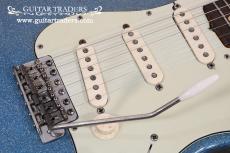 Fender 1963 Stratocaster "Sparkling Blue Re-Finish"_6