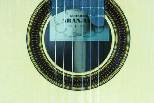 ARANJUEZ [アランフェス] A-20(アルトギター)　松/インディアンローズウッド　オール単板