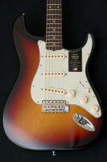 Fender American Vintage II 1961 Stratocaster 3-Tone Sunburst【3.68kg】【V2557037】_4
