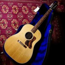 Gibson J-35 w/ LR Baggs Element