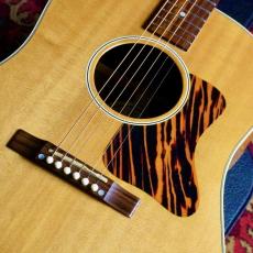 Gibson J-35 w/ LR Baggs Element_3