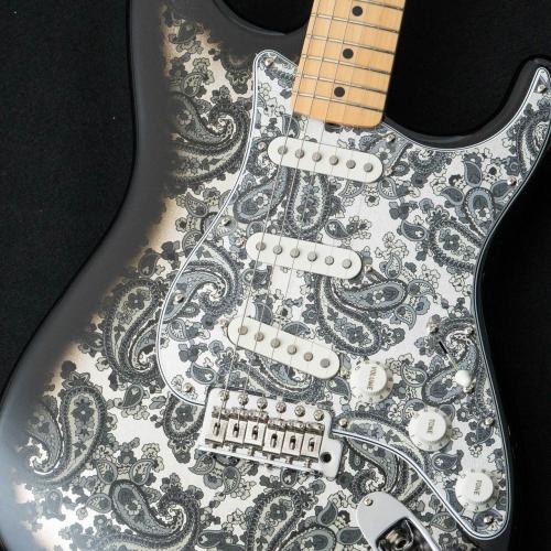 Fender Made in Japan Limited Stratocaster Black Paisley【限定復活】【3.55kg】【JD25019105】
