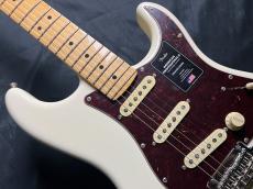 Fender American Professional II Stratocaster Maple Fingerboard Olympic White_4