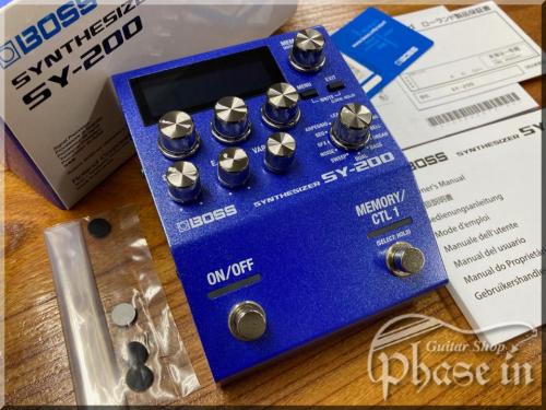 BOSS SY-200 SYNTHESIZER