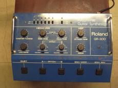 Roland GR-300+ G-202 Guitar Synthesizer Controller_2