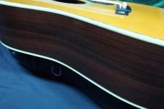 Martin D-42 / Vertical Logo・Abalone Trim and Rosette and Bridge Inly・Ebony Fingerboard and Bridge・Mahogany Neck・Solid Spruce Top・Solid Rose Side and Back・L.R.Baggs Pickup【With Original Hard Case】2001年製_3