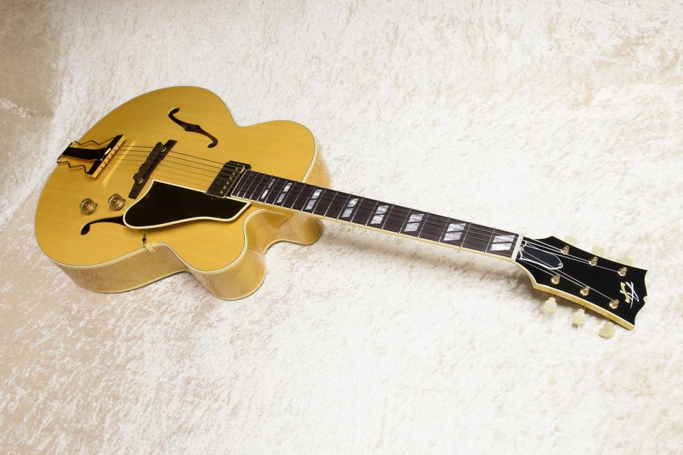 Archtop Tribute ATC175 フルアコ