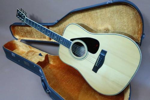 YAMAHA L-10 / Original TM-50G peg・Solid Ezo Spruce Top・Solid Jacaranda Side and Back・African Mahogany Neck・Ebony Fingerboard & Bridge・Small Pick-guard【With Original Hard Case】1977年製