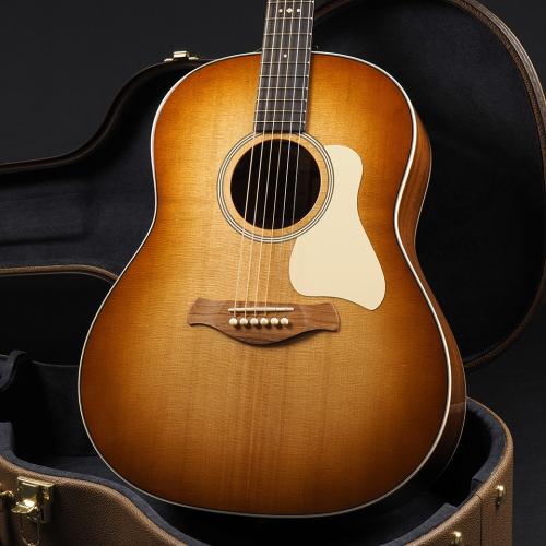 Taylor Gold Label 517e w/Cream Pickguard ~Sunburst~ 【新製品!】