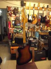 Squier by Fender Classic Vibe Bass VI_3