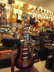 Squier by Fender Classic Vibe Bass VI_8