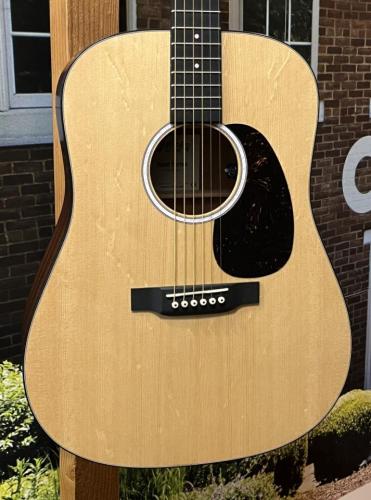 Martin 【日本総本店】【特徴的な杢目のスプルース】D-10E-02 #2996655【48回無金利分割可能】