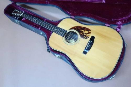 Headway HD-115 / Solid Spruce Top・Solid Rosewood Side and Back・Waffle Back Peg・Mahogany Neck・Ebony Fingerboard and Bridge・Diamond Inlay・Herringbone Binding・本鼈甲 Pick guard【With Original Hard Case】1981年製