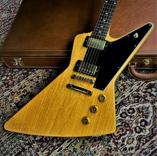 Gibson 【美品中古】1958 Korina Explorer Reissue Black Pickguard Add White Pickguard