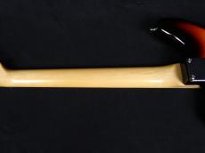 Fender Made in Japan Traditional 60s Jaguar 3-Color Sunburst_8