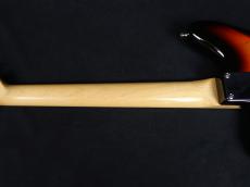 Fender Made in Japan Traditional 60s Jaguar 3-Color Sunburst_8