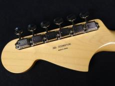 Fender Made in Japan Traditional 60s Jaguar 3-Color Sunburst_9