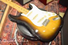 Fender Japan 1987 ST57-55 Stratocaster (2 Tone Sunburst)_2