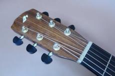 Morris S-101 / Venetian Cutaway・Original Peg・Solid Spruce Top・Solid Rosewood Side and Back・Abalone Rosette・Ebony Fingerboard and Bridge・Tortoise Color Binding・B-Band Pickup 【With Original Gig Case】2000年代製　_8