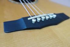 Morris S-101 / Venetian Cutaway・Original Peg・Solid Spruce Top・Solid Rosewood Side and Back・Abalone Rosette・Ebony Fingerboard and Bridge・Tortoise Color Binding・B-Band Pickup 【With Original Gig Case】2000年代製　_14