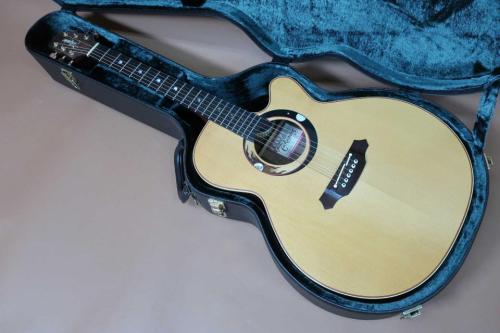 Takamine LTD-98 Limited Model / Venetian Cutaway・Solid Spruce Top・Rio Grande Palisander Side and Back・Moon Space Abalone Inlay and Rosette・Original DSP PRE-AMP AD-1 Pickup System【With Original Case】1998年製