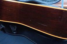 Gibson J-45 / Tapered Head・Script Logo・Schaller(Change)・Jacaranda Fingerboard & Rectangular Bridge・Long Saddle・Teardrop Pick-guard・Spruce top・Mahogany Side and Back・Width at Nut 45mm【With Hard Case 】1946年頃製_4