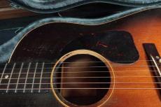 Gibson J-45 / Tapered Head・Script Logo・Schaller(Change)・Jacaranda Fingerboard & Rectangular Bridge・Long Saddle・Teardrop Pick-guard・Spruce top・Mahogany Side and Back・Width at Nut 45mm【With Hard Case 】1946年頃製_10