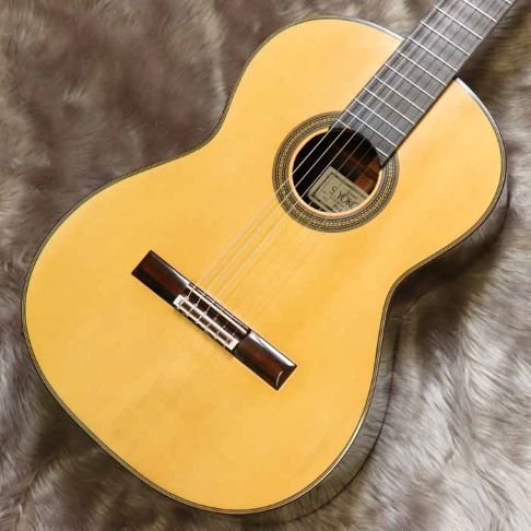 横尾 俊佑 POEM50 選定松 / 選定マダガスカルローズ【640mm】【横尾ギター】