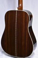 Martin D-28 #2997350【暗めのべっ甲柄PG&黒い指板】_2