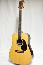 Martin D-28 #2997350【暗めのべっ甲柄PG&黒い指板】_3