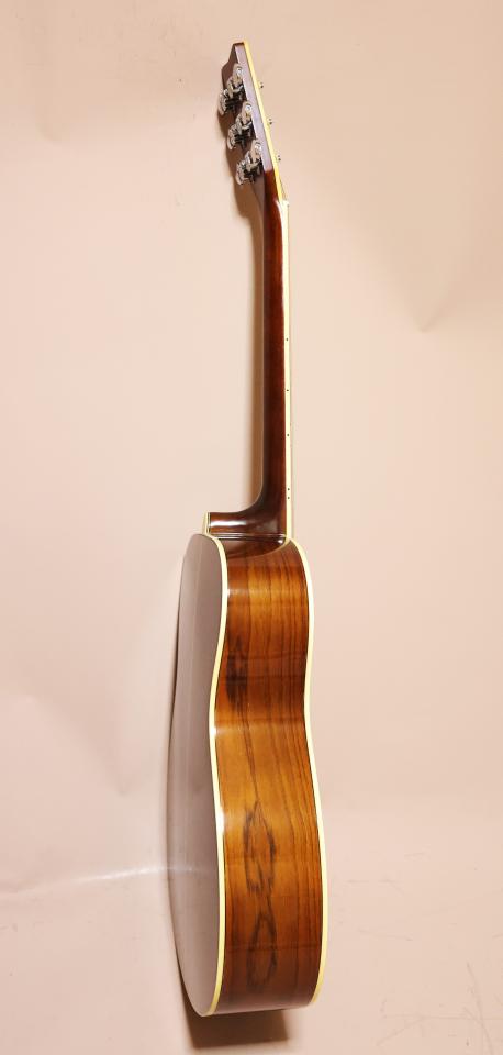 YAMAHA　ヤマハ　FG-302　アコースティックギター Amazon.co.jp: ヤマハ YAMAHA ギター アコースティックギター FG
