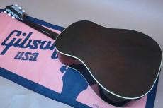 Gibson Custom Shop J-50 ADJ / Spruce Top・Solid Mahogany Side and Back (Vintage Style Brown Finish Color)・Two Ring Rosette・Large Pick guard・Adjustable Saddle【With Original Hard Case】2011年製_6
