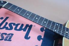 Gibson Custom Shop J-50 ADJ / Spruce Top・Solid Mahogany Side and Back (Vintage Style Brown Finish Color)・Two Ring Rosette・Large Pick guard・Adjustable Saddle【With Original Hard Case】2011年製_9