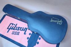 Gibson Custom Shop J-50 ADJ / Spruce Top・Solid Mahogany Side and Back (Vintage Style Brown Finish Color)・Two Ring Rosette・Large Pick guard・Adjustable Saddle【With Original Hard Case】2011年製_17