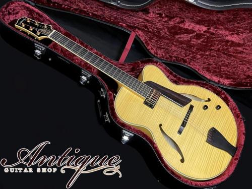Sadowsky Archtop Series Jim Hall Model 2012 Vintage Amber w/Killer Figured Maple 2.72kg “Near-Mint Condition”