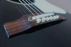 Gibson Custom Shop B-25 EB Ebony Black / Original Peg・Solid Spruce Top・Solid Mahogany Side and Back・White Large Pick guard・Adjustable Saddle・Advanced Scalloped X Bracing【With Original Hard Case】2009年製_14