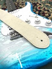 Grande uomo 白なめし 鹿革ストラップ