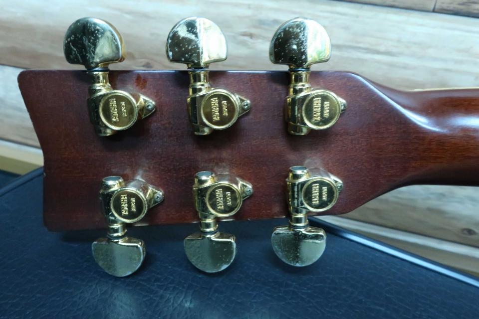 YAMAHA L-31A / Tortoise Pick guard and Rod Cover・Solid Ezo Spruce Top・Solid Jacaranda Side and Back・Matte Finish Side and Back・Ebony Fingerboard【With Original Hard Case】1978年製_14