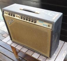 Fender Vibrolux Reverb_3