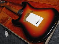 Fender 1964 Fender Stratocaster Sunburst_4