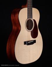 Bourgeois 00 Country Boy Professional  Sitka Top_4