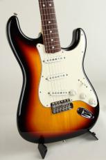 Fender Made in Japan Traditional Late 60s Stratocaster 3-Color Sunburst 2020_10
