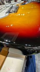 Fender Made in Japan Traditional Late 60s Stratocaster 3-Color Sunburst 2020_11