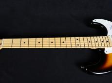 Fender Made in Japan Traditional 50s Stratocaster 2-Color Sunburst_4
