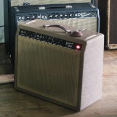 Fender Deluxe amp_12
