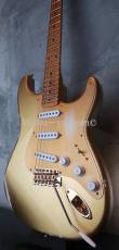 Fender Custom Shop Limited Edition 1955 Stratocaster Bone Tone / HLE Gold Aged Relic_9