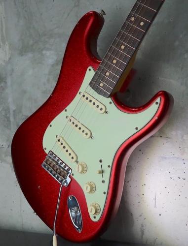 Fender Custom Shop 1963 Stratocaster Journeyman Relic Faded Red Sparkle