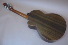 Lowden S-25J Nylon Strings / Venetian Cutaway・Solid Western Red Cedar Top・Solid Wast Indian Rosewood Side and Back・5-Piece Mahogany Neck・ Ebony Fingerboard・Jacaranda Bridge・Multi Wood Binding・Fishman Active _6