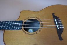 Lowden S-25J Nylon Strings / Venetian Cutaway・Solid Western Red Cedar Top・Solid Wast Indian Rosewood Side and Back・5-Piece Mahogany Neck・ Ebony Fingerboard・Jacaranda Bridge・Multi Wood Binding・Fishman Active _11