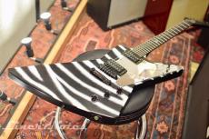 Gibson 1999 Explorer Gothic "Zebra" (Satin Ebony)_4